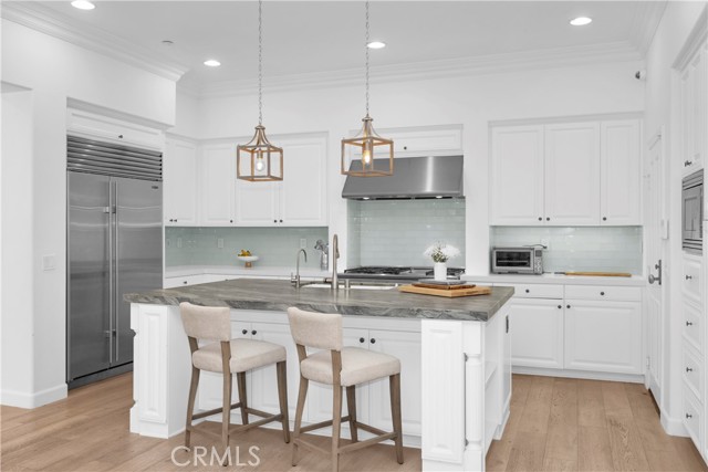 Detail Gallery Image 24 of 61 For 21331 Balerma Ln, Huntington Beach,  CA 92648 - 4 Beds | 3/1 Baths