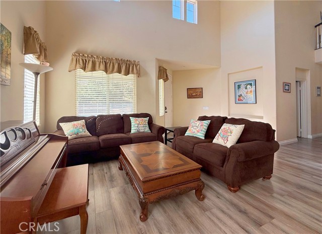 Detail Gallery Image 11 of 29 For 23964 Old Pomegranate Rd, Yorba Linda,  CA 92887 - 5 Beds | 3 Baths