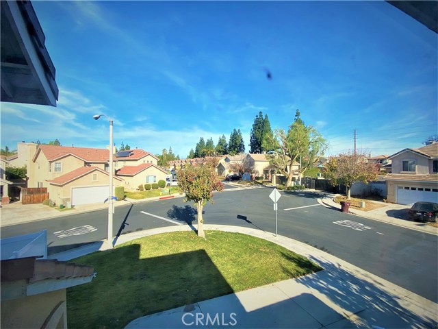 Detail Gallery Image 16 of 43 For 934 Primrose Ln, Corona,  CA 92878 - 4 Beds | 2/1 Baths