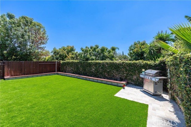 Detail Gallery Image 3 of 26 For 11520 Los Molinos Way, Riverside,  CA 92505 - 4 Beds | 2 Baths