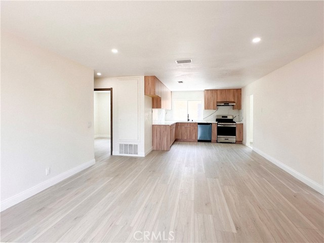Detail Gallery Image 13 of 35 For 8511 Hyacinth St, Rancho Cucamonga,  CA 91730 - 7 Beds | 5 Baths