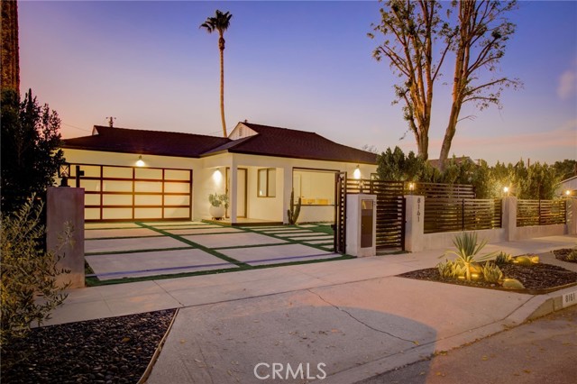 Detail Gallery Image 3 of 72 For 8161 Encino Ave, Northridge,  CA 91325 - 4 Beds | 3 Baths