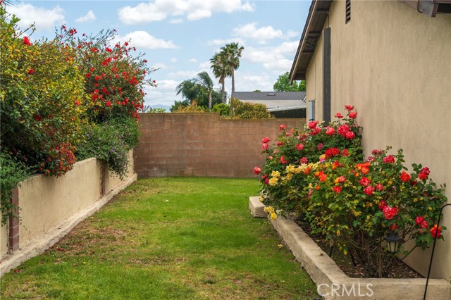 Detail Gallery Image 6 of 45 For 2219 S Elderberry Ave, Ontario,  CA 91762 - 4 Beds | 2 Baths