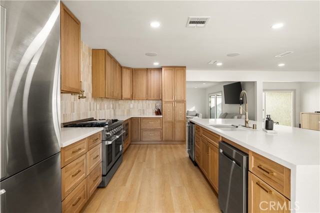 Detail Gallery Image 20 of 48 For 3502 Monogram, Long Beach,  CA 90808 - 5 Beds | 3 Baths