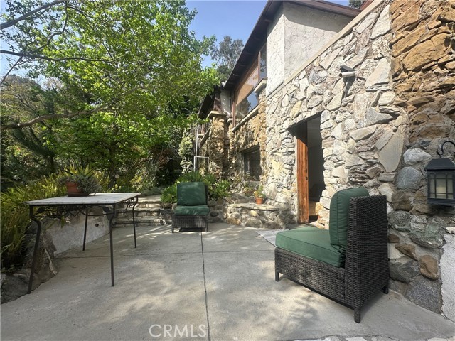 Detail Gallery Image 3 of 18 For 8601 Wonderland Ave #1,  Los Angeles,  CA 90046 - 1 Beds | 1 Baths