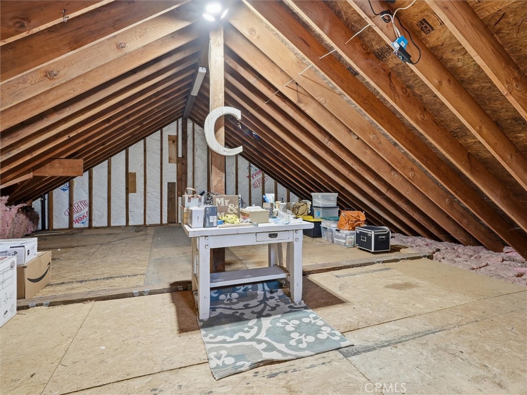 https://media.crmls.org/medias/f72fa441-3f72-48dc-83e6-af6ecac62b33.jpg?preset=X-Large