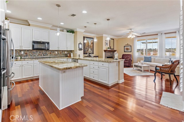 Detail Gallery Image 15 of 55 For 26313 Palm Tree, Murrieta,  CA 92563 - 4 Beds | 3 Baths