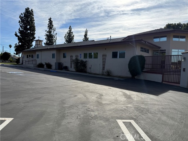 Image 29 of 48 For 405 S Azusa Ave