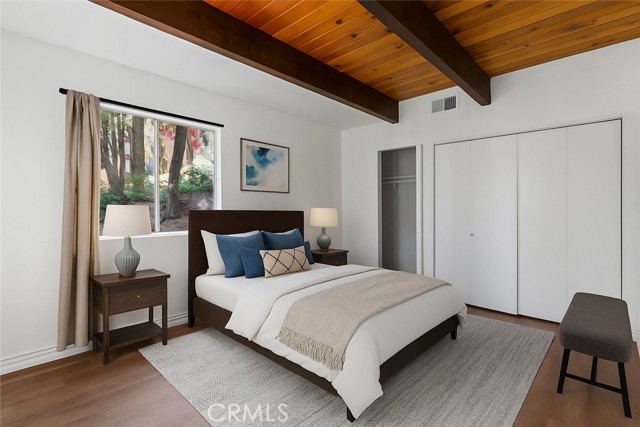 24011 Lakeview Drive, Crestline CA: https://media.crmls.org/medias/f730f60f-00f2-4d06-8565-28af997f413a.jpg