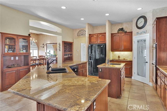 Detail Gallery Image 11 of 39 For 13519 Sunset, Apple Valley,  CA 92308 - 4 Beds | 3 Baths