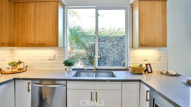 Detail Gallery Image 51 of 61 For 1202 Hazel, Costa Mesa,  CA 92626 - 4 Beds | 2/1 Baths