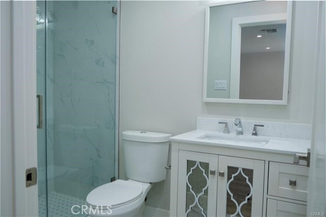 2031 Jolley Drive, Burbank CA: https://media.crmls.org/medias/f7324508-77be-45a1-8ea2-be6f74fecad8.jpg