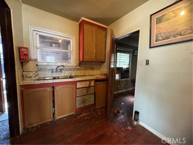 Detail Gallery Image 9 of 17 For 419 N Mott, Los Angeles,  CA 90033 - 5 Beds | 3 Baths