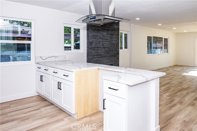 2983 N Alameda Avenue, San Bernardino CA: https://media.crmls.org/medias/f7331f02-942b-4279-b5e9-79d0037d901e.jpg
