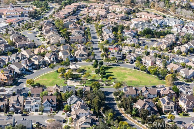 18 Elissa Lane, Ladera Ranch CA: https://media.crmls.org/medias/f7336dad-eb0f-4781-8a6e-6791fb817d8f.jpg