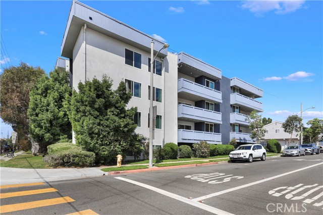 Detail Gallery Image 24 of 31 For 1321 Beryl St #101,  Redondo Beach,  CA 90277 - 3 Beds | 2/1 Baths