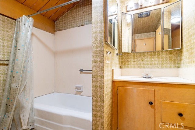 4899 Glenwood Drive, Riverside CA: https://media.crmls.org/medias/f7344bac-80e9-4eee-8e3d-3bf6ae7b4995.jpg