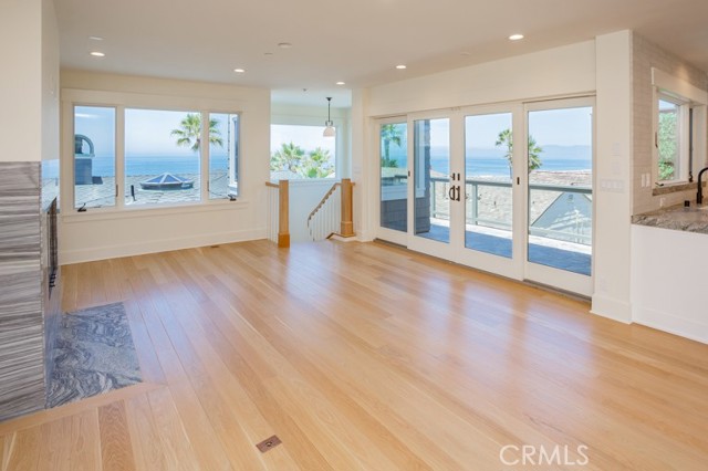 4114 The Strand, Manhattan Beach, California 90266, 4 Bedrooms Bedrooms, ,4 BathroomsBathrooms,Residential,Sold,The Strand,EV22119797