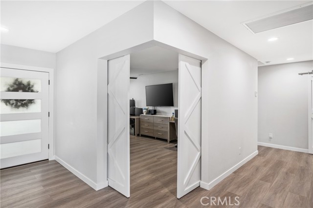1031 E Andrews Drive, Long Beach CA: https://media.crmls.org/medias/f735ad8e-9684-4fb2-b06a-a6f015217599.jpg