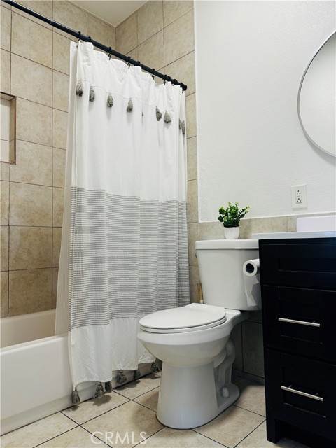 Detail Gallery Image 6 of 13 For 533 E 36th, Los Angeles,  CA 90011 - 4 Beds | 2 Baths