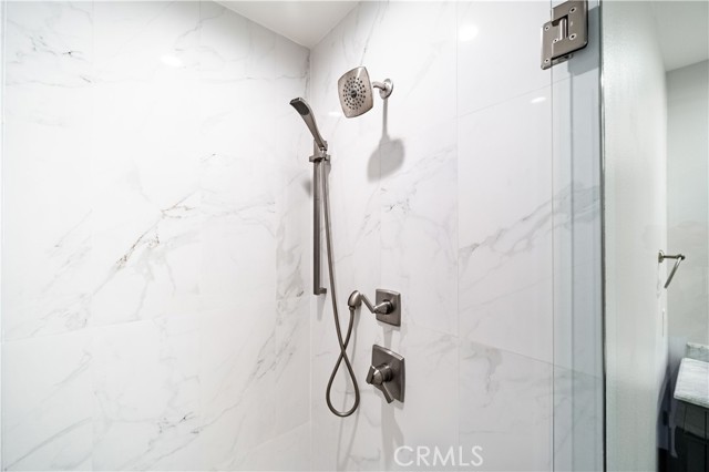 1310 E Ocean Boulevard, Long Beach CA: https://media.crmls.org/medias/f73782af-ce8b-4497-873f-ca63d1be958d.jpg