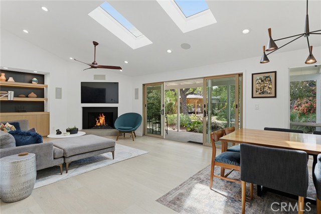 Image 6 of 55 For 5319 Penfield Avenue