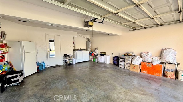 681 N Lark Ellen Avenue, Covina CA: https://media.crmls.org/medias/f7382869-24ee-4cbc-a1e9-35303fc7b90a.jpg