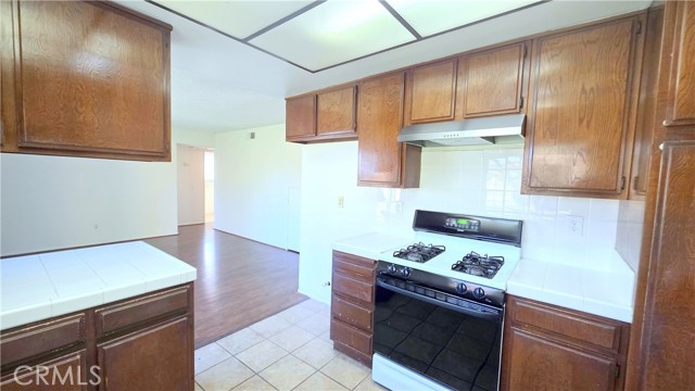 Detail Gallery Image 8 of 25 For 2731 S Cucamonga Ave, Ontario,  CA 91761 - 4 Beds | 2/1 Baths