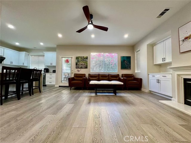 Detail Gallery Image 5 of 21 For 21 New Jersey, Irvine,  CA 92606 - 5 Beds | 3 Baths