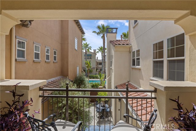 8356 Noelle Drive, Huntington Beach CA: https://media.crmls.org/medias/f7396253-9785-4c60-83db-7ffaf89e18b2.jpg