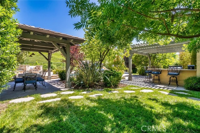 17138 Hickory Ridge Court, Canyon Country CA: https://media.crmls.org/medias/f73a649b-25e2-4c2d-b894-03df70712ce1.jpg