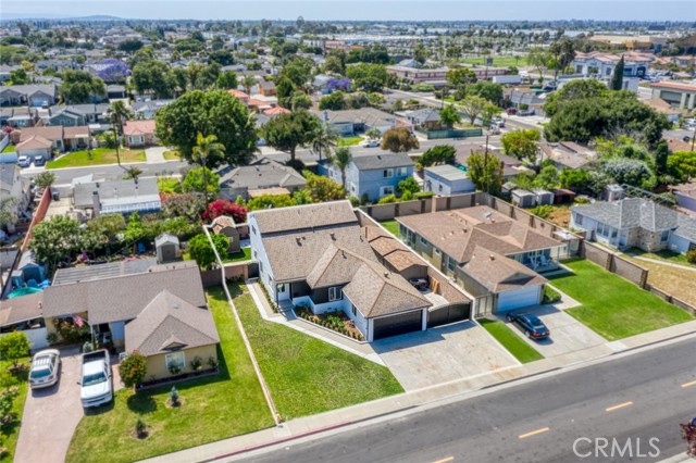 11091 Ranger Drive, Los Alamitos CA: https://media.crmls.org/medias/f73b3232-b2a5-4548-8d73-50ef6c163755.jpg