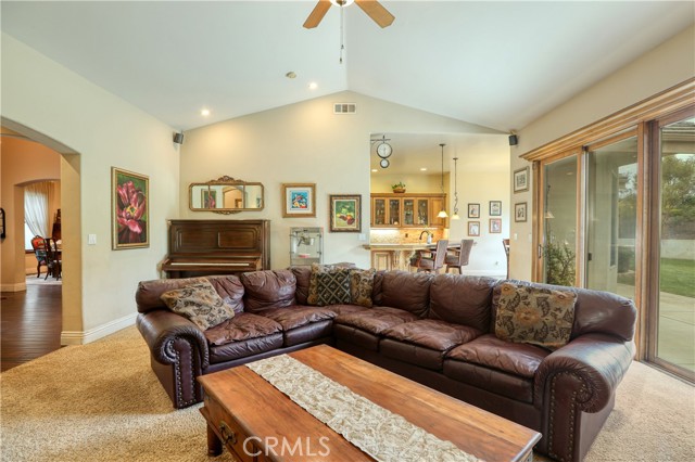 Detail Gallery Image 9 of 51 For 5630 Oakhill Ct, Santa Maria,  CA 93455 - 7 Beds | 5/1 Baths