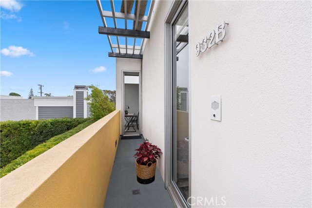 932 Manhattan Beach Blvd., Manhattan Beach, California 90266, 3 Bedrooms Bedrooms, ,2 BathroomsBathrooms,Residential,Sold,Manhattan Beach Blvd.,SB24148961