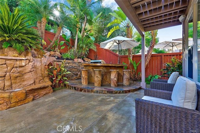 Image 4 of 57 For 30 Acanthus  