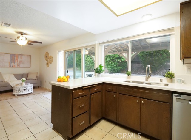 28408 Quailhill Drive, Rancho Palos Verdes CA: https://media.crmls.org/medias/f73dcf74-771f-4e86-889e-d0bee89749ad.jpg