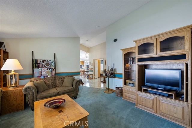 14548 Sylvester Drive, Moreno Valley CA: https://media.crmls.org/medias/f73e6abd-cb3d-4414-9863-1962fa215618.jpg