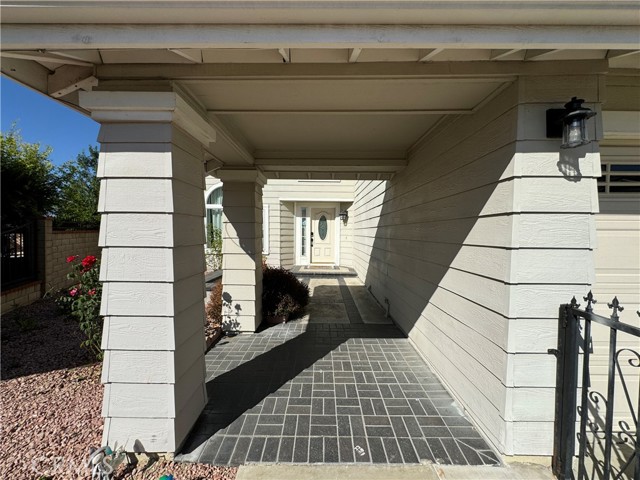13745 Moonshadow Place, Chino Hills CA: https://media.crmls.org/medias/f73f7a85-7d83-4bb1-b6cb-215af8102054.jpg