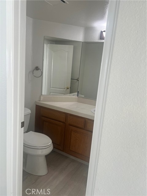 Detail Gallery Image 16 of 29 For 5018 Evanwood Ave, Oak Park,  CA 91377 - 4 Beds | 2/1 Baths