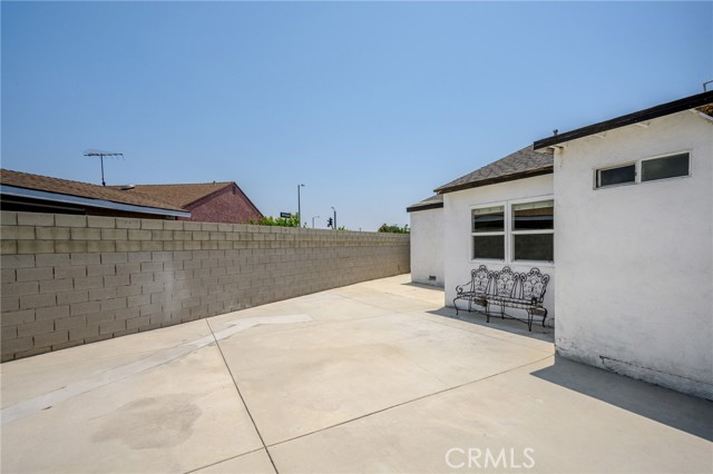 8302 Webb Avenue, Sun Valley CA: https://media.crmls.org/medias/f73f976c-ebb2-4daa-9f2c-4220f519f0ce.jpg