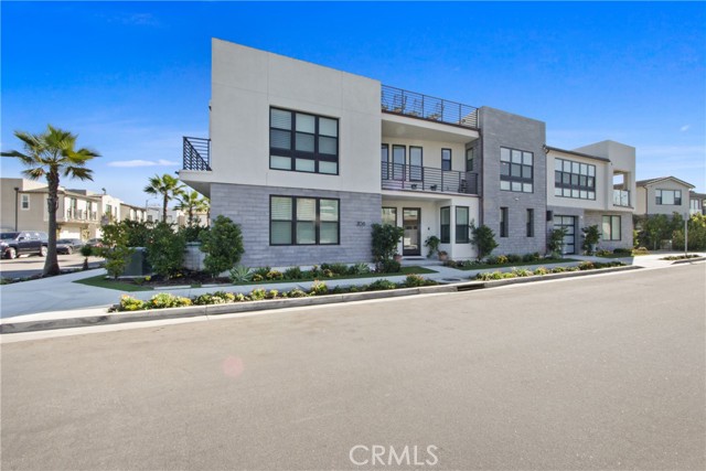 208 Ocean Place, Seal Beach CA: https://media.crmls.org/medias/f7403060-dd18-418d-a4ca-f2d019c2afb3.jpg