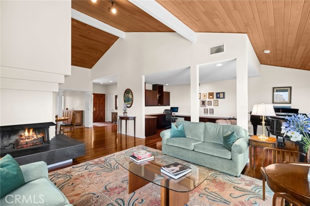 Detail Gallery Image 14 of 37 For 15 Skysail Dr, Corona Del Mar,  CA 92625 - 2 Beds | 2 Baths