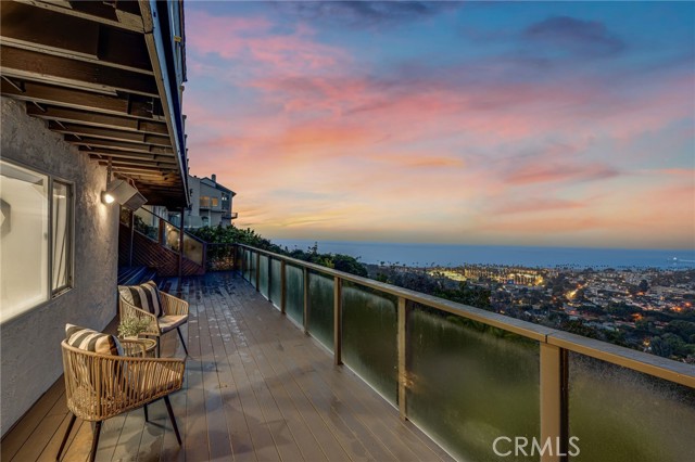 Detail Gallery Image 25 of 36 For 7655 Caminito Avola, La Jolla,  CA 92037 - 4 Beds | 2/1 Baths