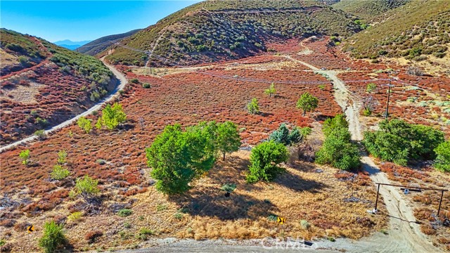 1 Bouquet Canyon Road, Palmdale CA: https://media.crmls.org/medias/f7418c2d-49ef-4abb-b4a8-2eeeaa492690.jpg
