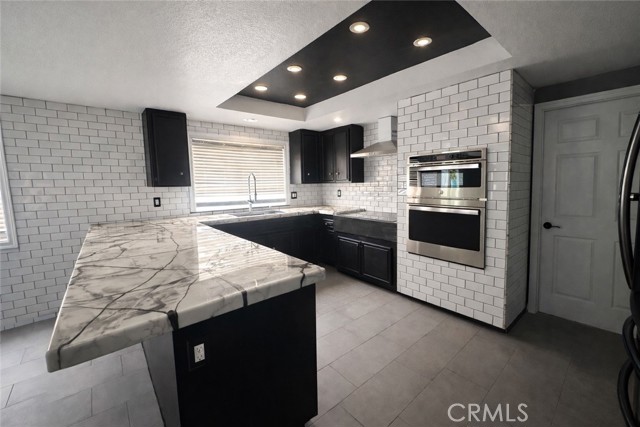 Detail Gallery Image 11 of 29 For 22896 San Joaquin East, Canyon Lake,  CA 92587 - 5 Beds | 2/1 Baths