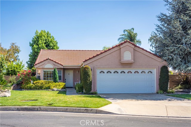1224 Mallorca Street, Upland CA: https://media.crmls.org/medias/f741a718-8133-48c9-8d67-330a147148ad.jpg