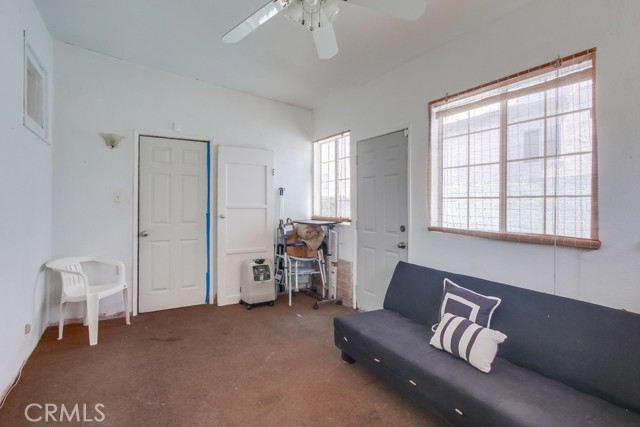 327 S 35th Street, San Diego CA: https://media.crmls.org/medias/f741cb2a-c177-4834-a711-cf48f5266eaa.jpg
