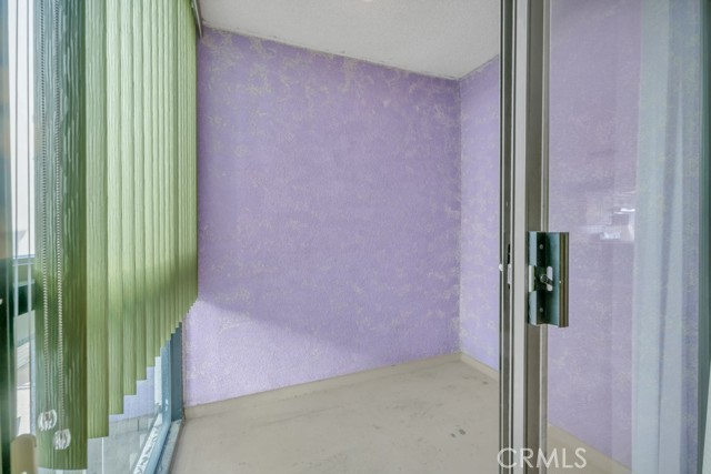 Detail Gallery Image 10 of 29 For 827 E Maple St #3,  Glendale,  CA 91205 - 3 Beds | 2/1 Baths