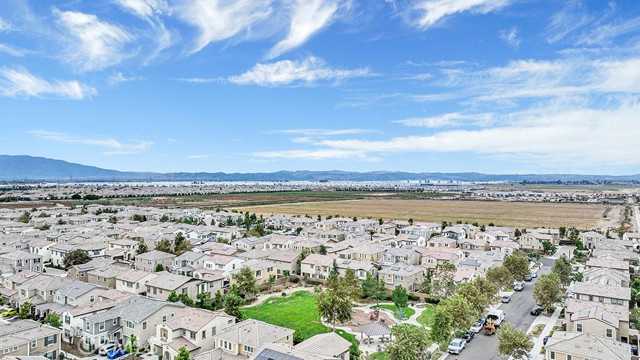 Detail Gallery Image 38 of 38 For 3273 E Mt Rainier Dr, Ontario,  CA 91762 - 3 Beds | 2/1 Baths