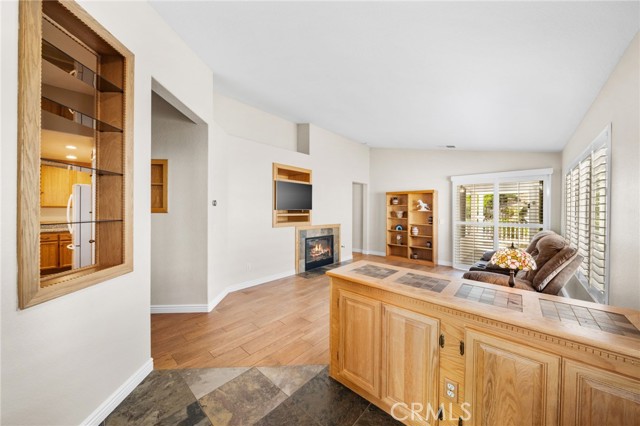 Detail Gallery Image 4 of 71 For 40609 Corte Albara, Murrieta,  CA 92562 - 2 Beds | 2 Baths